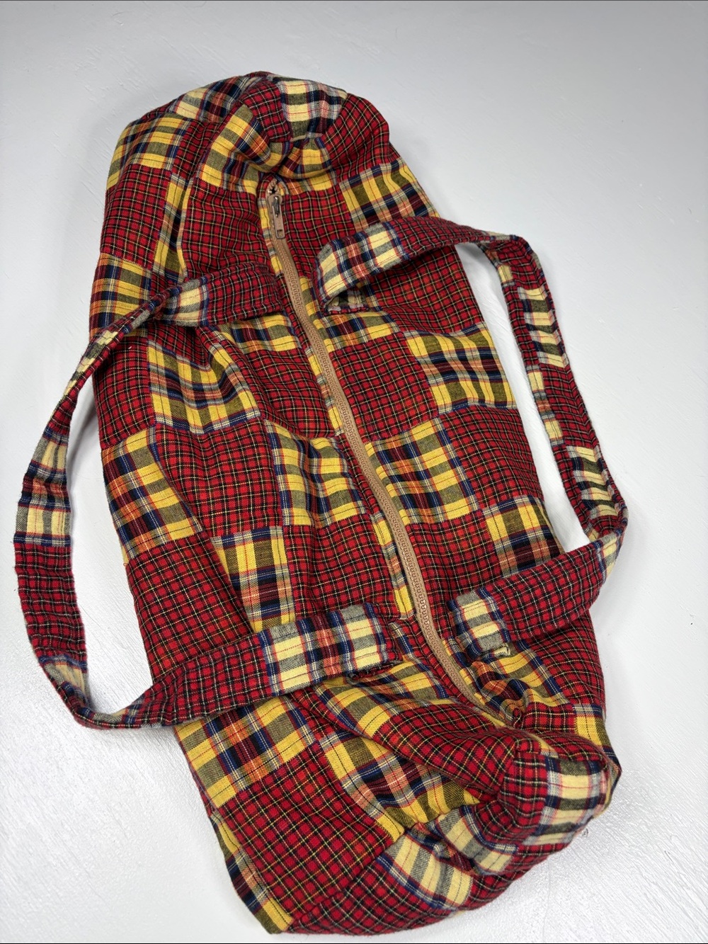 Handmade quilted duffel bag plaid outside with floral lined inside - Picture 2 of 8